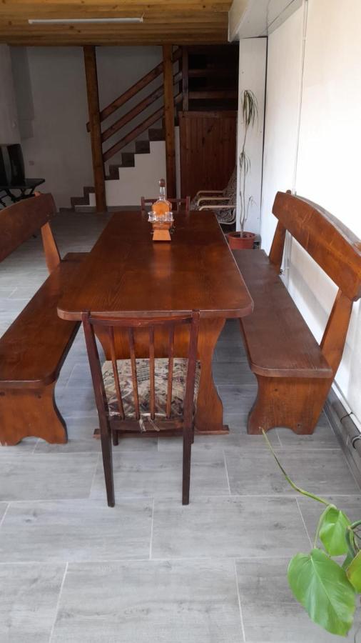 Casa Elena Eselnita Hotel Bagian luar foto
